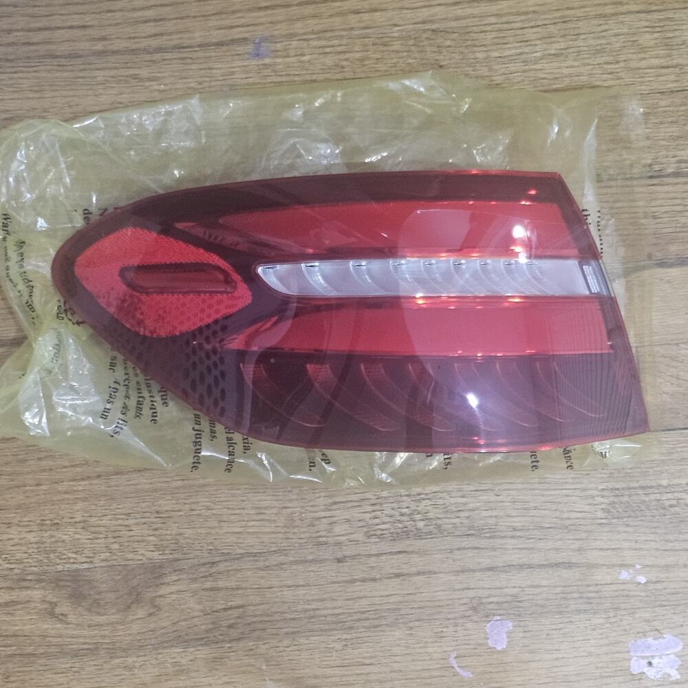 Depo Left Tail Light Assembly 2016-2019 Mercedes GLC300 - Depo 137669-06473471